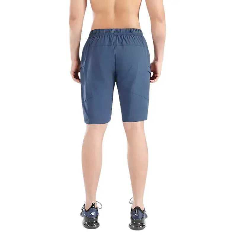 Short randonnée homme sport nature