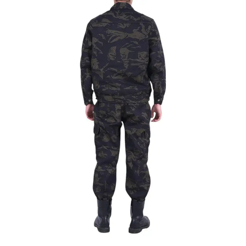 Treillis vêtement militaire