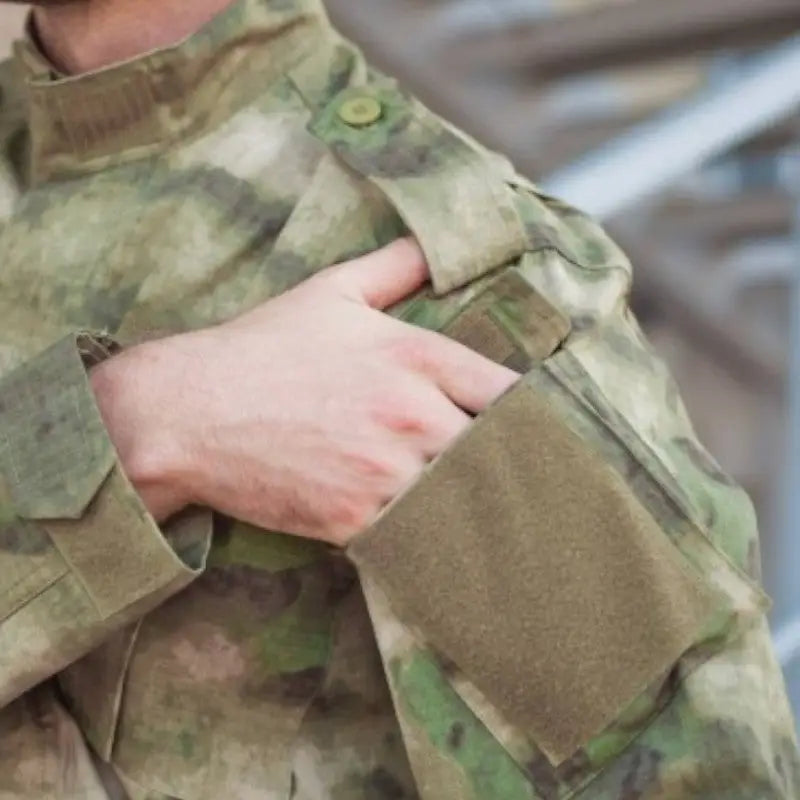 UNIFORME MILITAIRE CAMOUFLAGE